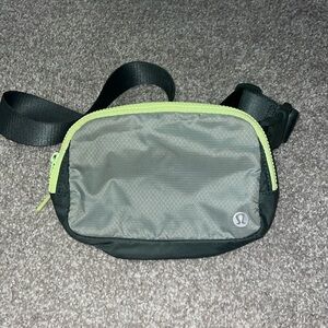 Lululemon everywhere bag